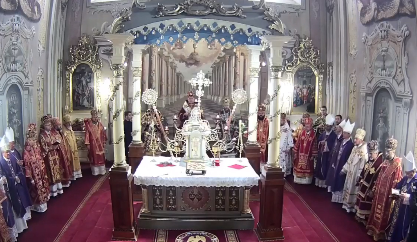 Закарпаття прощається з єпископом Мукачівської греко-католицької церкви Міланом Шашіком Закарпаття прощається з єпископом Мукачівської греко-католицької церкви Міланом Шашіком