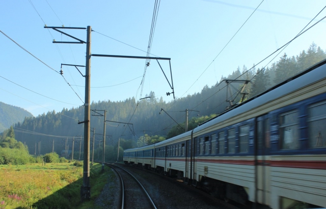 Укрзалізниця відновлює курсування 46 поїздів у приміському сполученні Укрзалізниця відновлює курсування 46 поїздів у приміському сполученні