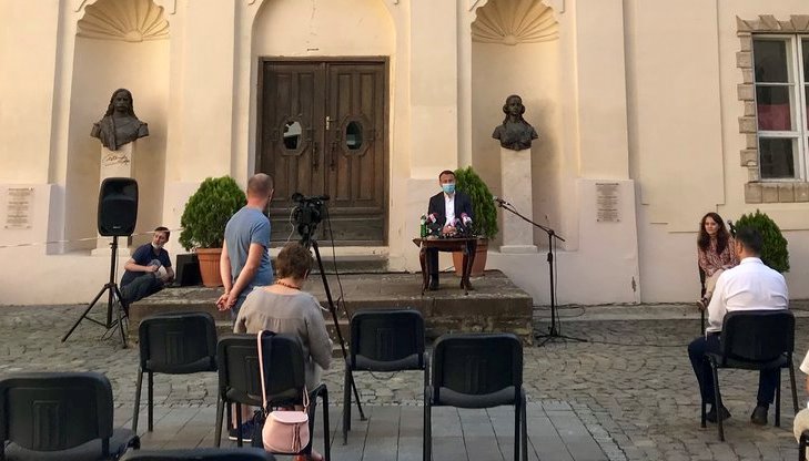 Закарпаття балансує між червоною і помаранчевою зонами, – голова ОДА про ситуацію з коронавірусом Закарпаття балансує між червоною і помаранчевою зонами, – голова ОДА про ситуацію з коронавірусом