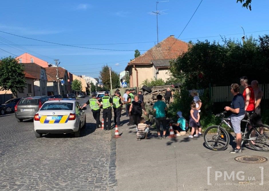 Карколомну ДТП у Мукачеві зафіксувала камера спостереження Карколомну ДТП у Мукачеві зафіксувала камера спостереження