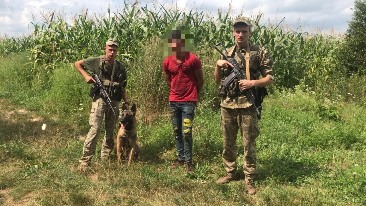 Біля кордону спіймали іноземця, підозрюваного в убивстві Біля кордону спіймали іноземця, підозрюваного в убивстві