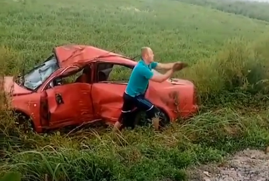 У поліції назвали попередню причину аварії, в якій загинув хлопець У поліції назвали попередню причину аварії, в якій загинув хлопець