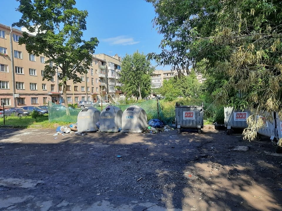 Будівництво замість дитячого майданчика. В Ужгороді черговий конфлікт через забудову зеленої зони Будівництво замість дитячого майданчика. В Ужгороді черговий конфлікт через забудову зеленої зони