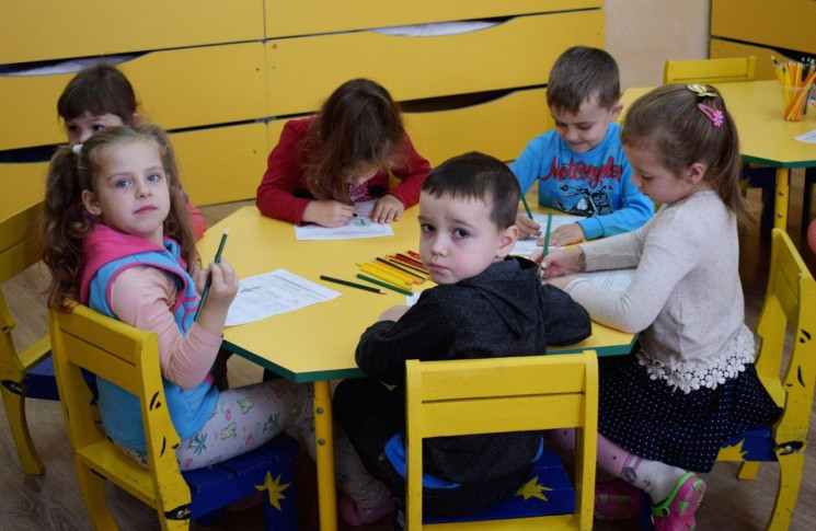 Відсьогодні дитсадки Ужгорода працюватимуть у звичному режимі Відсьогодні дитсадки Ужгорода працюватимуть у звичному режимі