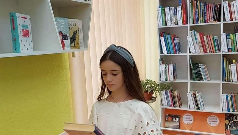Юна мукачівка стала лідером читання Закарпаття Юна мукачівка стала лідером читання Закарпаття
