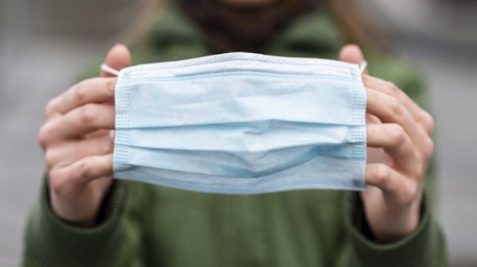 Новий спалах COVID-19 у Чехії: в країні повертають "масковий режим" Новий спалах COVID-19 у Чехії: в країні повертають "масковий режим"