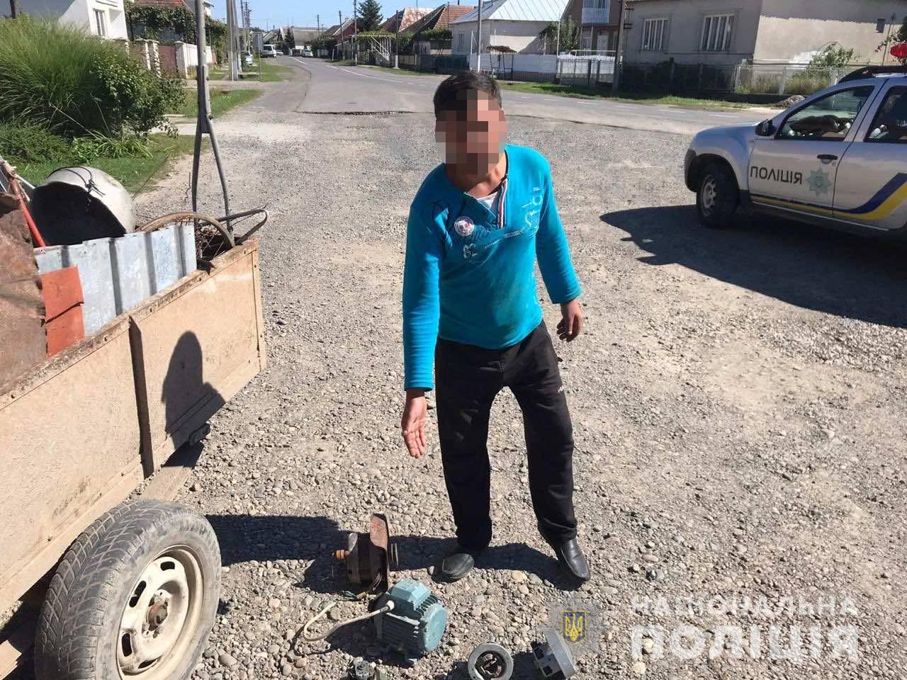 Кілька закарпатців нахабно пограбували чоловіка з обмеженими можливостями Кілька закарпатців нахабно пограбували чоловіка з обмеженими можливостями