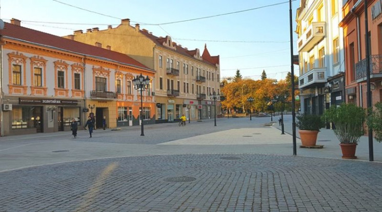 Четверо ужгородців стали новими почесними громадянами міста Четверо ужгородців стали новими почесними громадянами міста