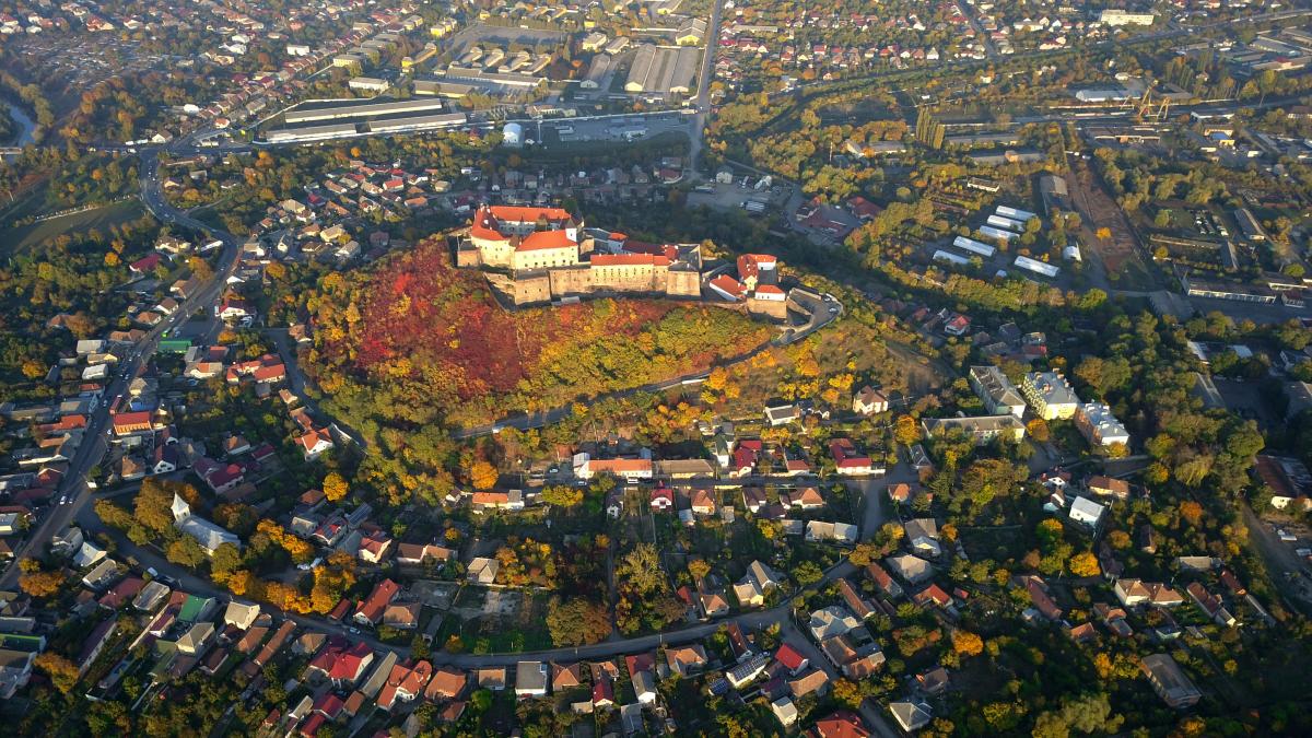 "Українська правда" та "Уніан" синхронно написали про Мукачево: вихваляють красу міста "Українська правда" та "Уніан" синхронно написали про Мукачево: вихваляють красу міста