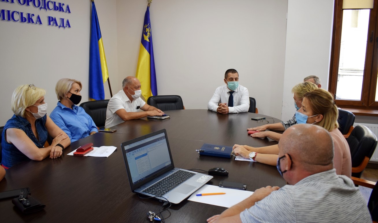 Офіційно: в ужгородській класичній гімназії виявили 8 хворих на коронавірус Офіційно: в ужгородській класичній гімназії виявили 8 хворих на коронавірус
