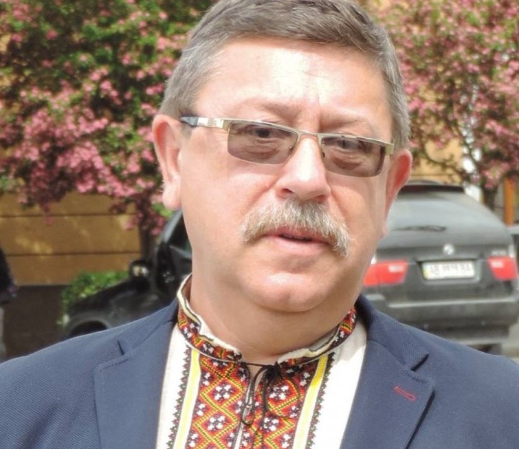 Побачила світ книга Василя Ільницького, присвячена УжНУ Побачила світ книга Василя Ільницького, присвячена УжНУ