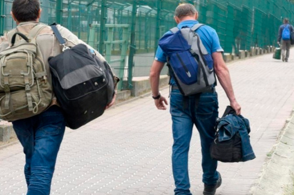 В одній із країн ЄС почали масово затримувати заробітчан з України В одній із країн ЄС почали масово затримувати заробітчан з України