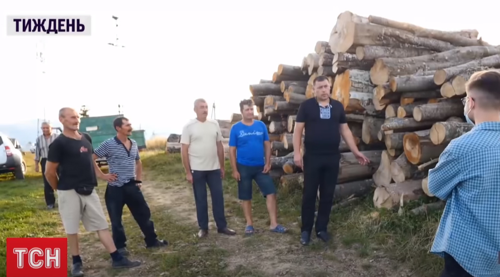Люди з кількох сіл Закарпаття протестують: відомо, що вони вимагають Люди з кількох сіл Закарпаття протестують: відомо, що вони вимагають