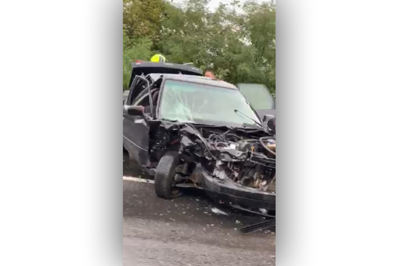Один автомобіль сильно понівечений: з’явилось відео ДТП при в’їзді в Мукачево Один автомобіль сильно понівечений: з’явилось відео ДТП при в’їзді в Мукачево