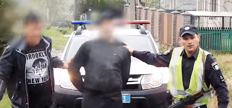 18-річній дівчині погрожували у її будинку 18-річній дівчині погрожували у її будинку