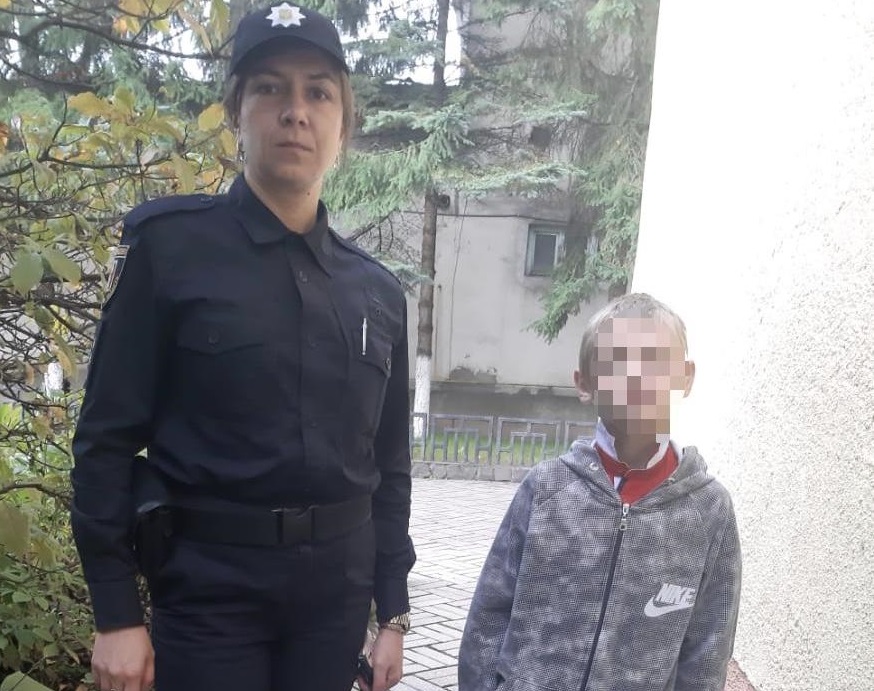 На Закарпатті поліцейські всю ніч шукали 10-річну дитину На Закарпатті поліцейські всю ніч шукали 10-річну дитину