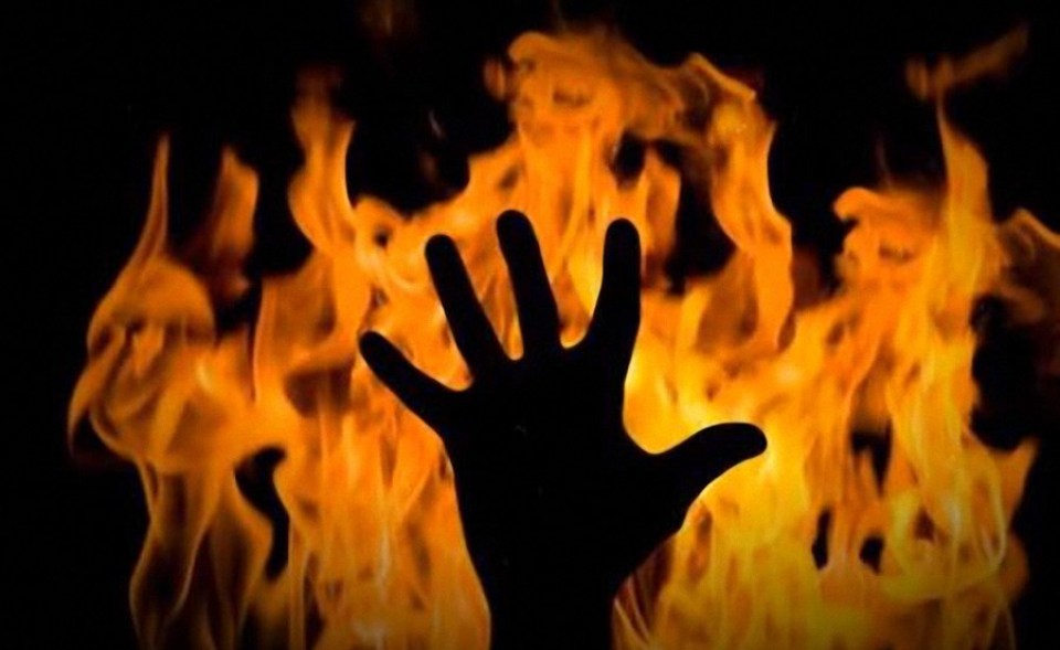 Закарпатець намагався покінчити з життям та підпалив себе Закарпатець намагався покінчити з життям та підпалив себе