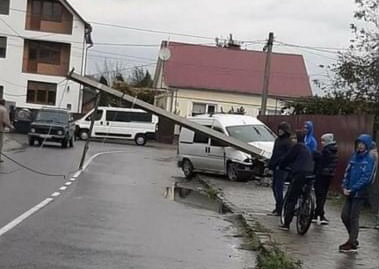 ДТП у Хусті: очевидці оприлюднили фото з місця аварії ДТП у Хусті: очевидці оприлюднили фото з місця аварії