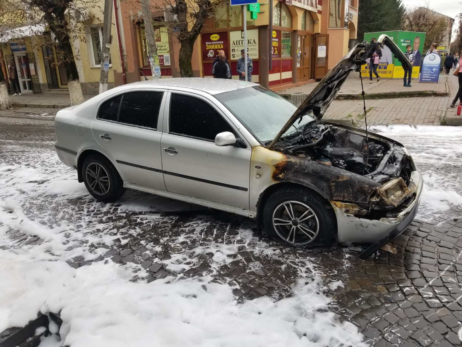 У Виноградові під час руху загорілась "Шкода" У Виноградові під час руху загорілась "Шкода"