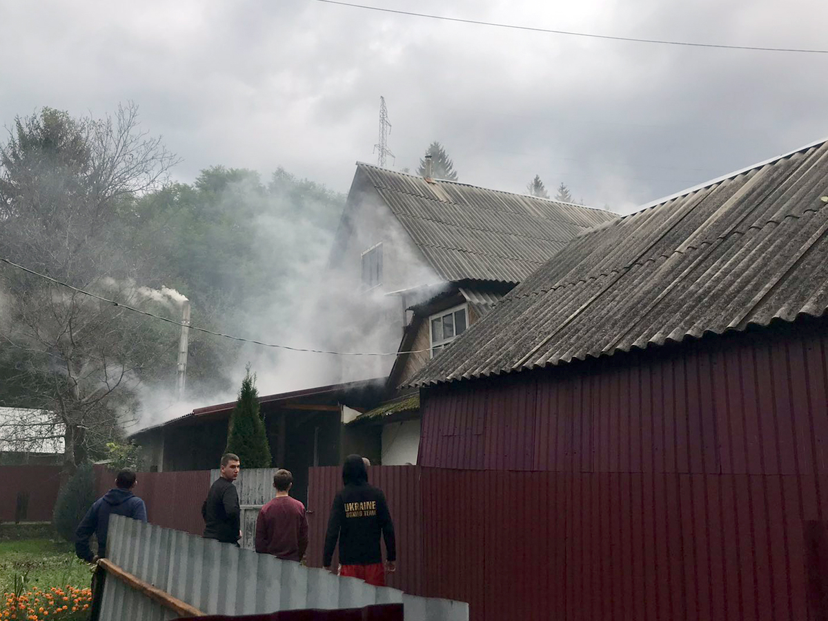 Два будинки могли згоріти через надмірно розтоплений котел Два будинки могли згоріти через надмірно розтоплений котел