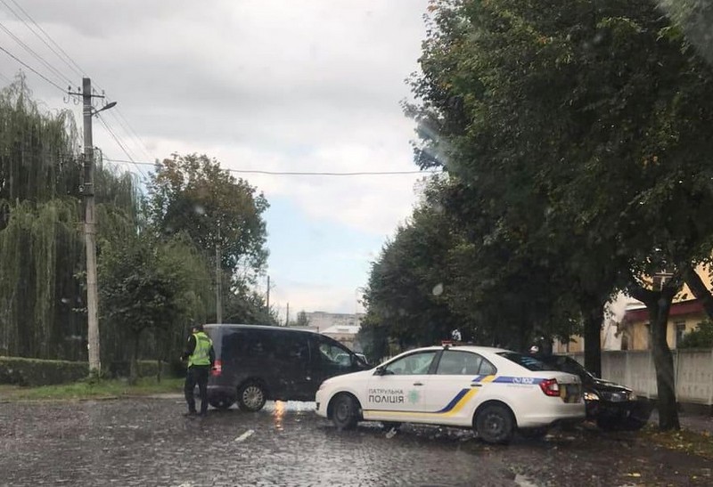 У Мукачеві сталась аварія. Опубліковано відео У Мукачеві сталась аварія на вулиці Ілони Зріні. Опубліковано відео