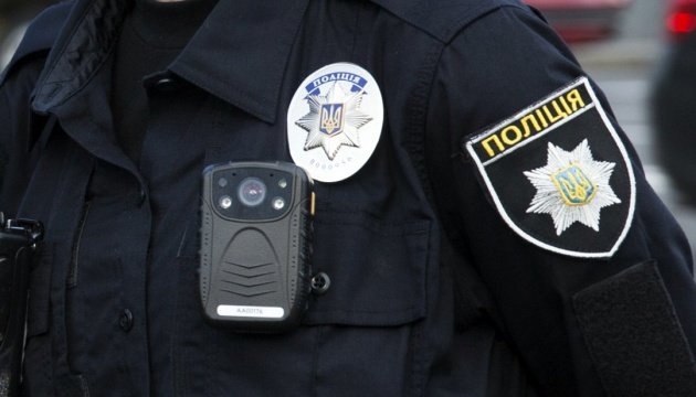 Поліцейські отримали 75 повідомлень про порушення виборчого процесу на Закарпатті Поліцейські отримали 75 повідомлень про порушення виборчого процесу на Закарпатті