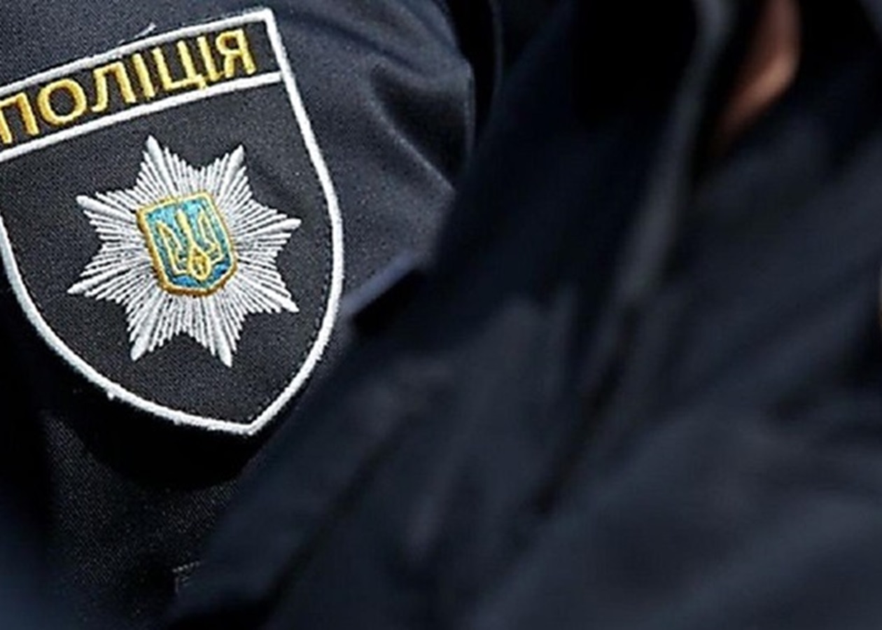 З’явилася інформація про стан поліцейського, який вистрілив собі в голову З’явилася інформація про стан поліцейського, який вистрілив собі в голову