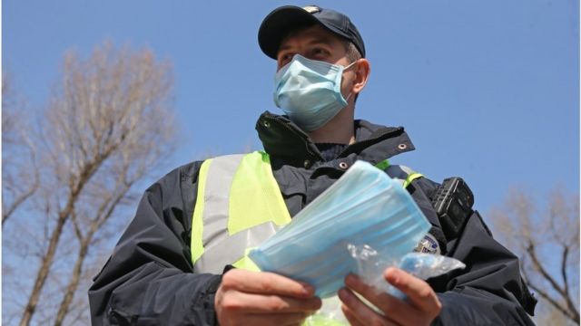 Відсутність захисних масок: кого не торкнуться нові штрафи Відсутність захисних масок: кого не торкнуться нові штрафи