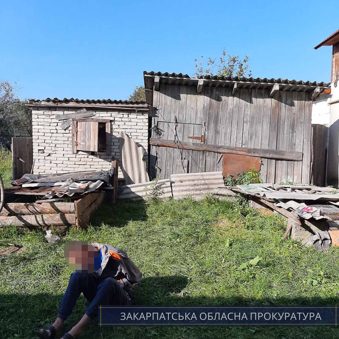 Закарпатець намагався зарізати жінку на очах у сусідів Закарпатець намагався зарізати жінку на очах у сусідів