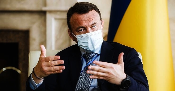 Олексій Петров про своє звільнення: "Я залишаюся працювати в області, яку вважаю рідною" Олексій Петров про своє звільнення: "Я залишаюся працювати в області, яку вважаю рідною"