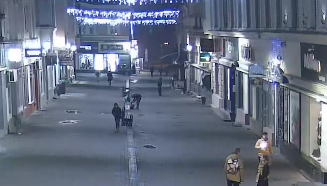 Невідомі скоїли у центрі Ужгорода обурливий вчинок Невідомі скоїли у центрі Ужгорода обурливий вчинок