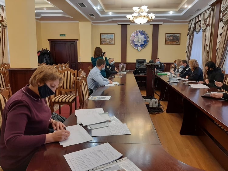 Спільна стратегія протидії домашньому насильству допоможе протистояти цьому ганебному явищу на Закарпатті Спільна стратегія протидії домашньому насильству допоможе протистояти цьому ганебному явищу на Закарпатті
