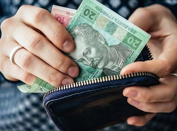 Проєкт держбюджету-2021: підвищення мінімалки відклали із липня на грудень Проєкт держбюджету-2021: підвищення мінімалки відклали із липня на грудень