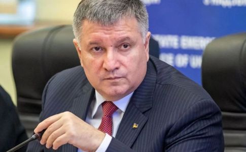 Арсен Аваков відреагував на публікацію відео із погрозами на адресу українських громадян угорського походження Арсен Аваков відреагував на публікацію відео із погрозами на адресу українських громадян угорського походження