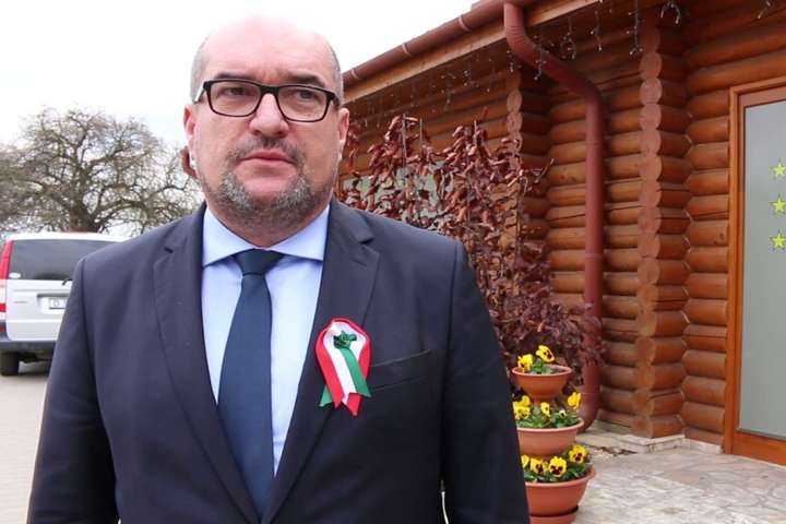 Лідеру "Партії угорців України" готують підозру, – голова Закарпатської ОДА Лідеру "Партії угорців України" готують підозру, – голова Закарпатської ОДА