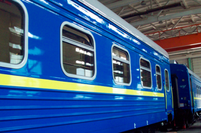 Купити білети на поїзд вже можна: Укрзалізниця відновлює курсування потягу Миколаїв – Рахів