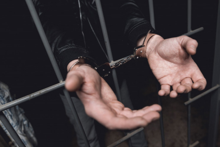 Закарпатця засудили до 2 років позбавлення волі за катування матері Закарпатця засудили до 2 років позбавлення волі за катування матері