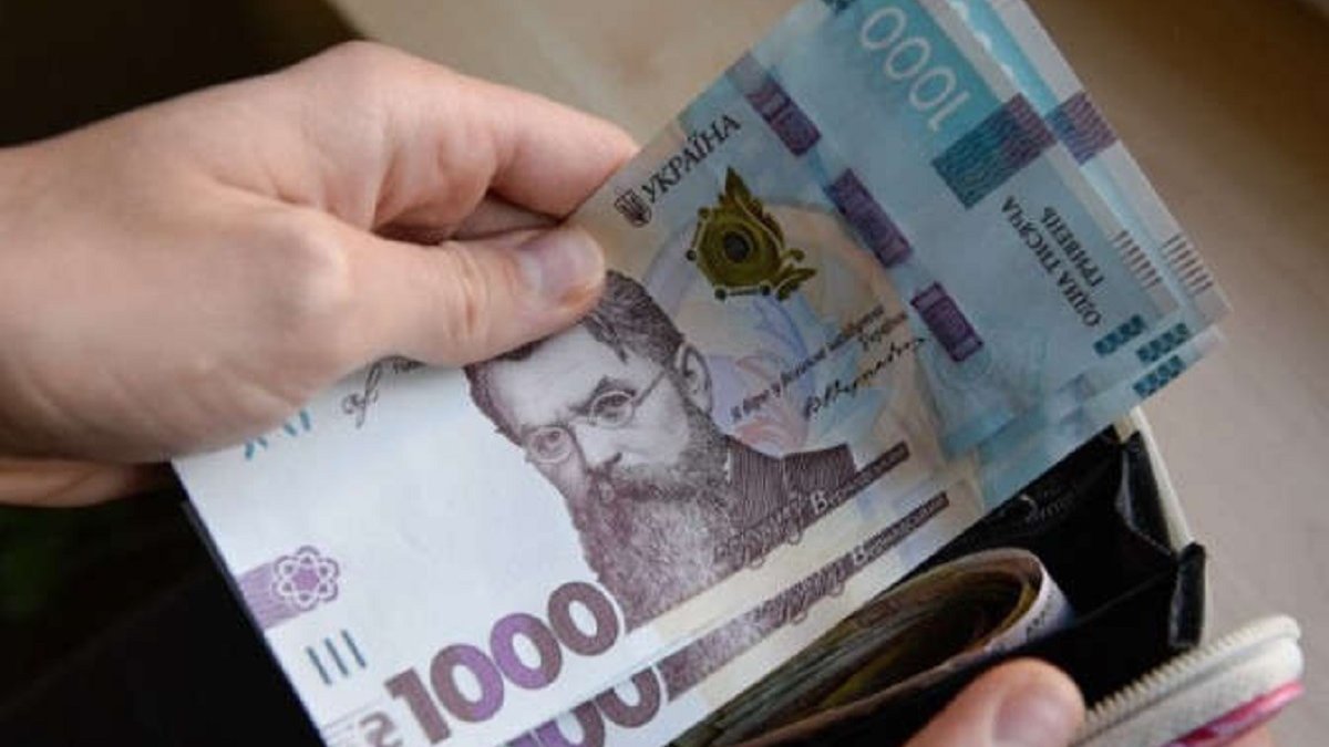 Мінімальна зарплата 2021: коли і на скільки вона зросте Мінімальна зарплата 2021: коли і на скільки вона зросте