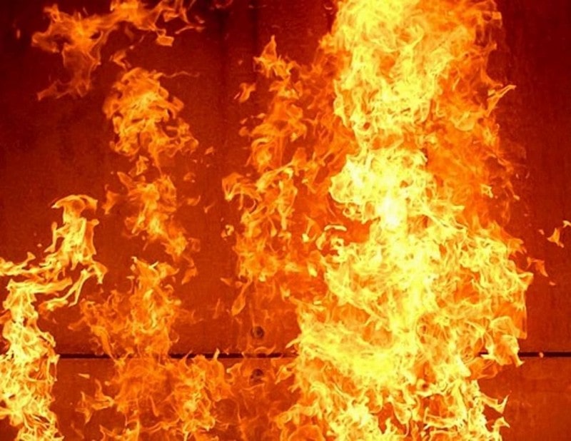 Вночі спалахнула пожежа в одному з магазинів у місті Мукачево