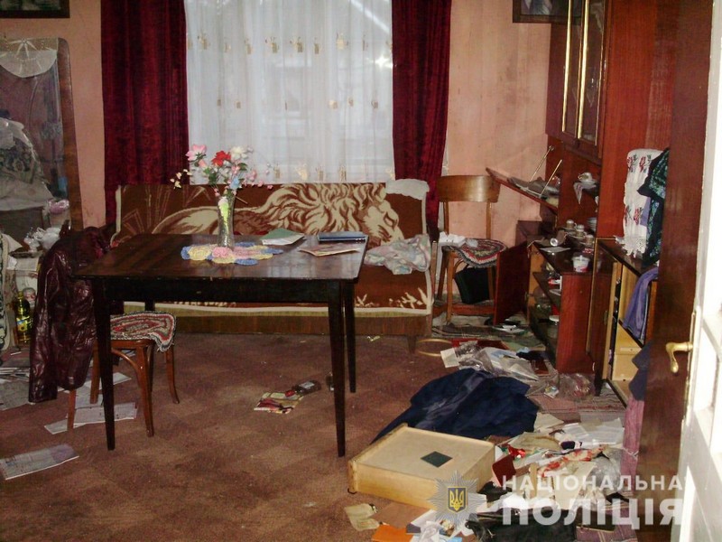 У селі на Мукачівщині вбили жінку. Підозрювану взяли під варту У селі Кузьмино, що на Мукачівщині, вбили жінку. Підозрювану взяли під варту