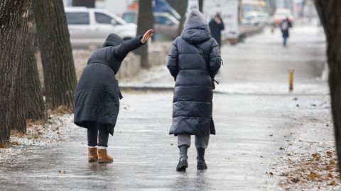 Перший рівень небезпечності: на Закарпатті оголосили штормове попередження Погода на завтра, 26 грудня: на Закарпатті оголосили штормове попередження