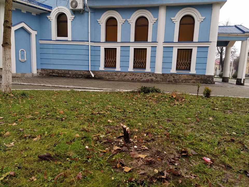 У Мукачеві на території храму невідомі скоїли крадіжку У Мукачеві на території храму невідомі скоїли крадіжку