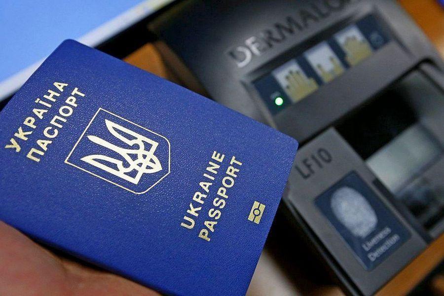 З 1 січня в Україні подорожчають біометричні паспорти З 1 січня в Україні подорожчають біометричні паспорти