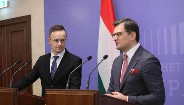 Україна та Угорщина працюють над "джентльменською угодою" щодо спірних питань Україна та Угорщина працюють над "джентльменською угодою" щодо спірних питань