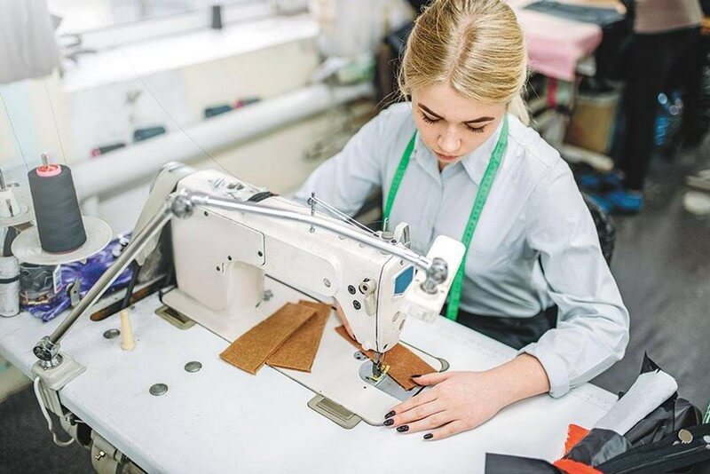 В Україні назвали найпотрібніші у 2021 році професії Швачка, слюсар, електромонтер: в Україні назвали найпотрібніші у 2021 році професії