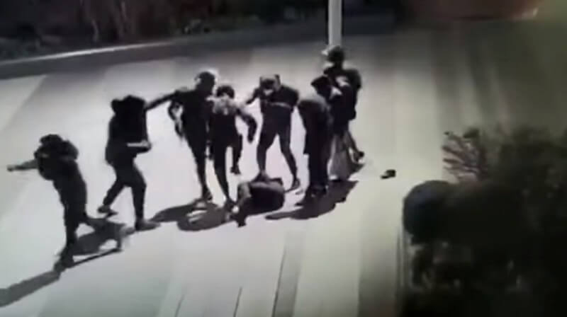 У Франції жорстоко побили уродженця Закарпаття. Опубліковано відео нападу У Франції жорстоко побили українця. Опубліковано відео нападу