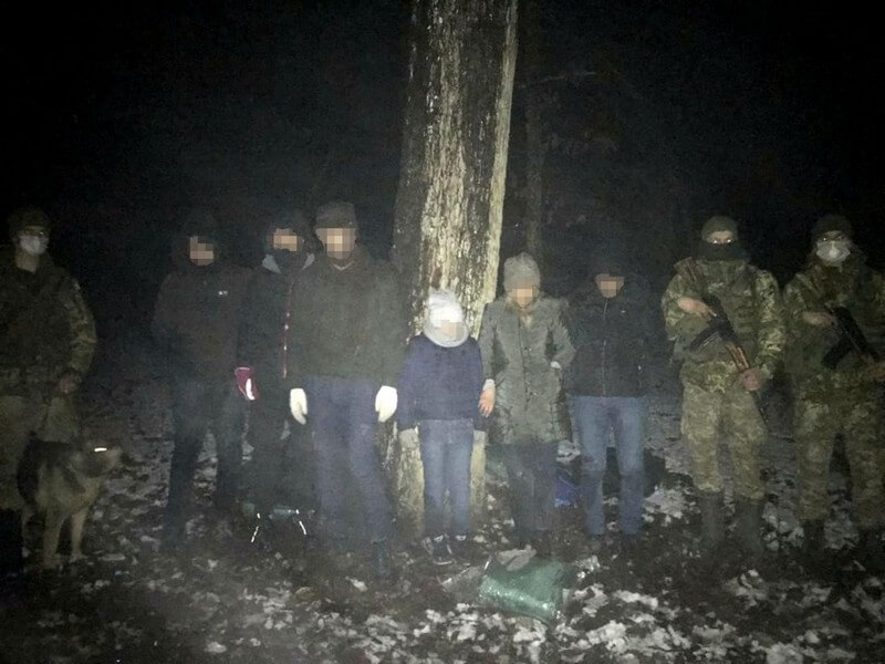 Поблизу кордону зі Словаччиною помітили шістьох іранців Поблизу кордону зі Словаччиною помітили шістьох іранців