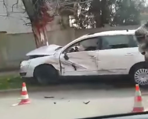 Очевидець оприлюднив відео ДТП в Ужгороді Очевидець оприлюднив відео ДТП в Ужгороді