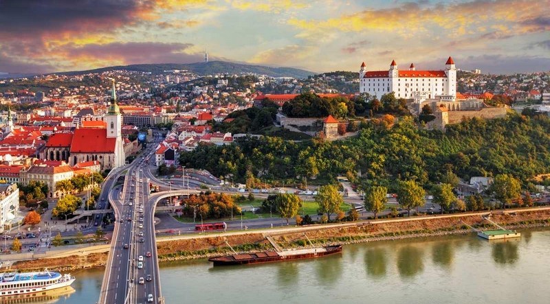 У Словаччині призначили нового прем’єра після кризи через "Спутник V"