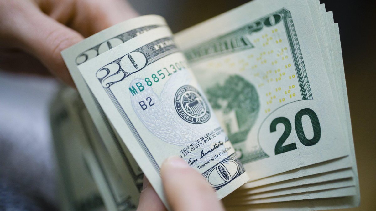 Курс долара на квітень 2021: аналітики прогнозують, яким буде курс валют